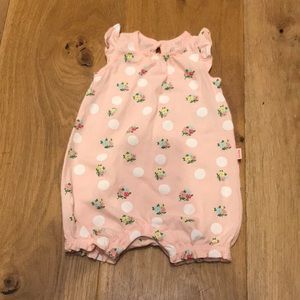 Baby Gap VERY cute. NWOT.